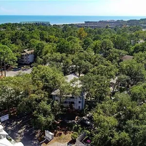 https://5-stars-peaceful-condo-7-min-walk-to-the-beach.top-hotels-in-savannah.com